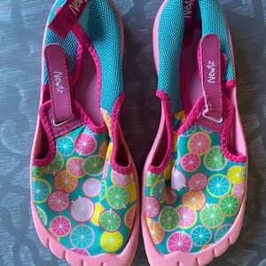 Newtz pink citrus‎ water shoes women’s size large